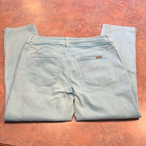 Chico's So Slimming crop pant - Picture 4 of 8